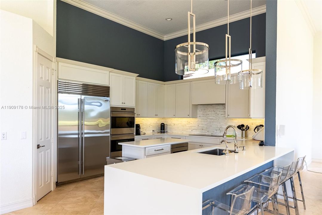 For Sale: $2,570,000 (5 beds, 4 baths, 4377 Square Feet)