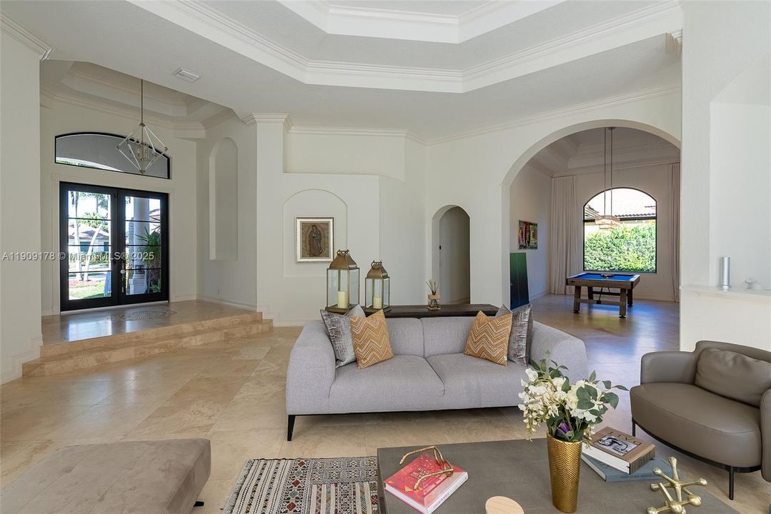 For Sale: $2,570,000 (5 beds, 4 baths, 4377 Square Feet)