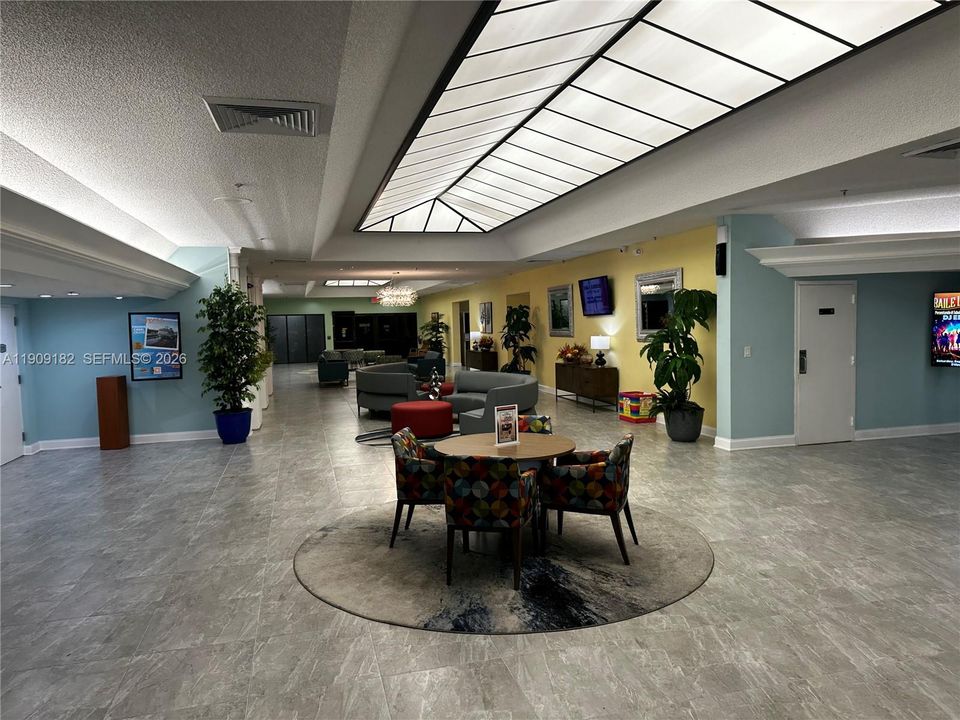 For Sale: $209,500 (2 beds, 2 baths, 1370 Square Feet)