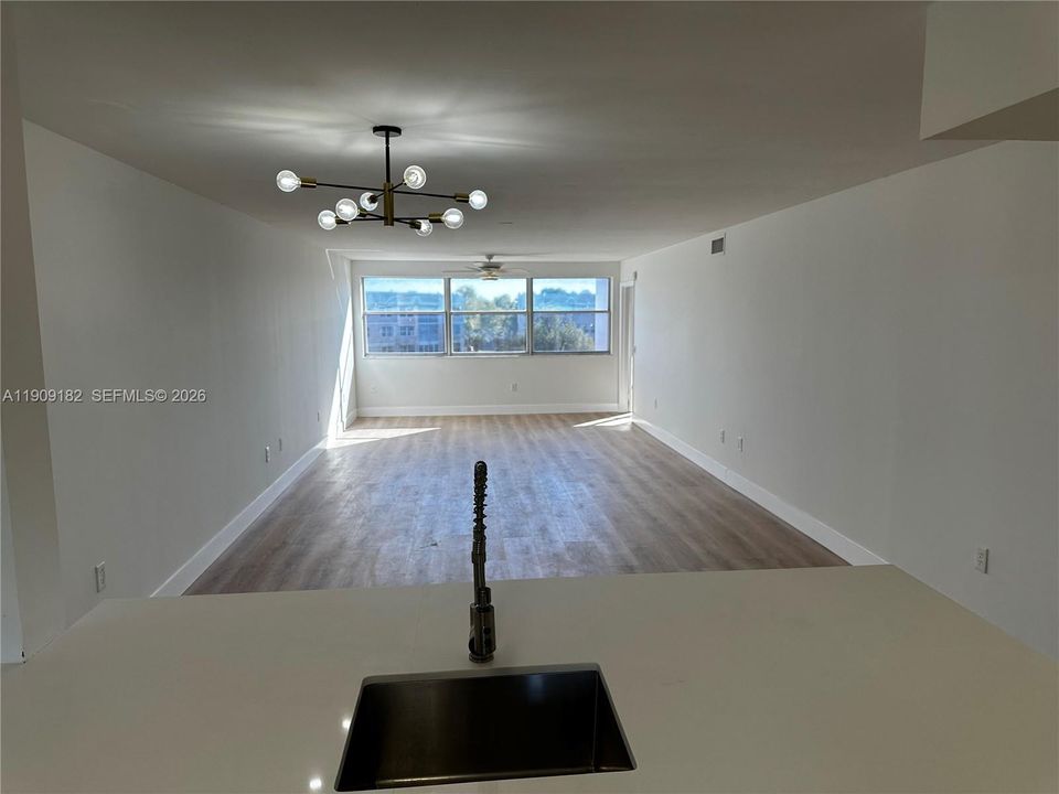 For Sale: $209,500 (2 beds, 2 baths, 1370 Square Feet)