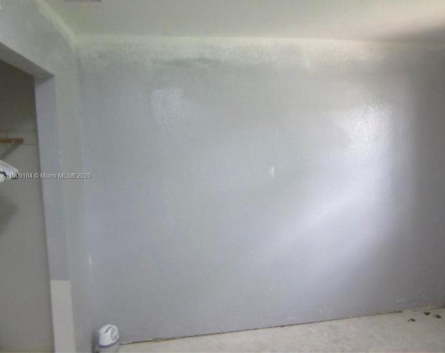 Active With Contract: $215,000 (4 beds, 2 baths, 1595 Square Feet)