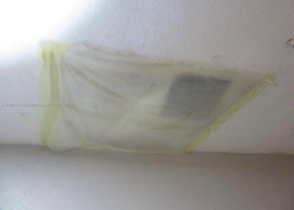 Active With Contract: $215,000 (4 beds, 2 baths, 1595 Square Feet)