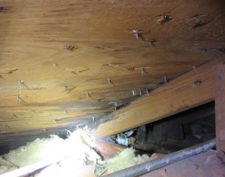 Active With Contract: $215,000 (4 beds, 2 baths, 1595 Square Feet)