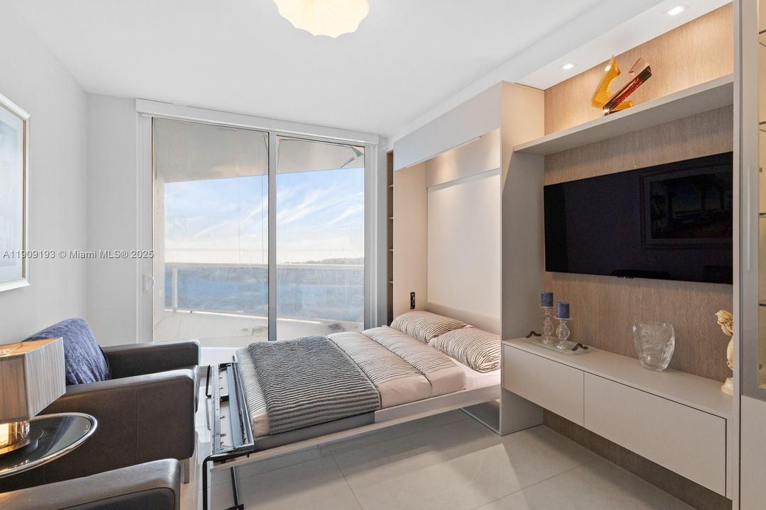 Active With Contract: $1,349,999 (3 beds, 2 baths, 2370 Square Feet)