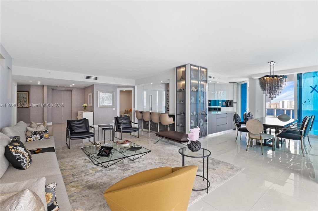 Active With Contract: $1,349,999 (3 beds, 2 baths, 2370 Square Feet)