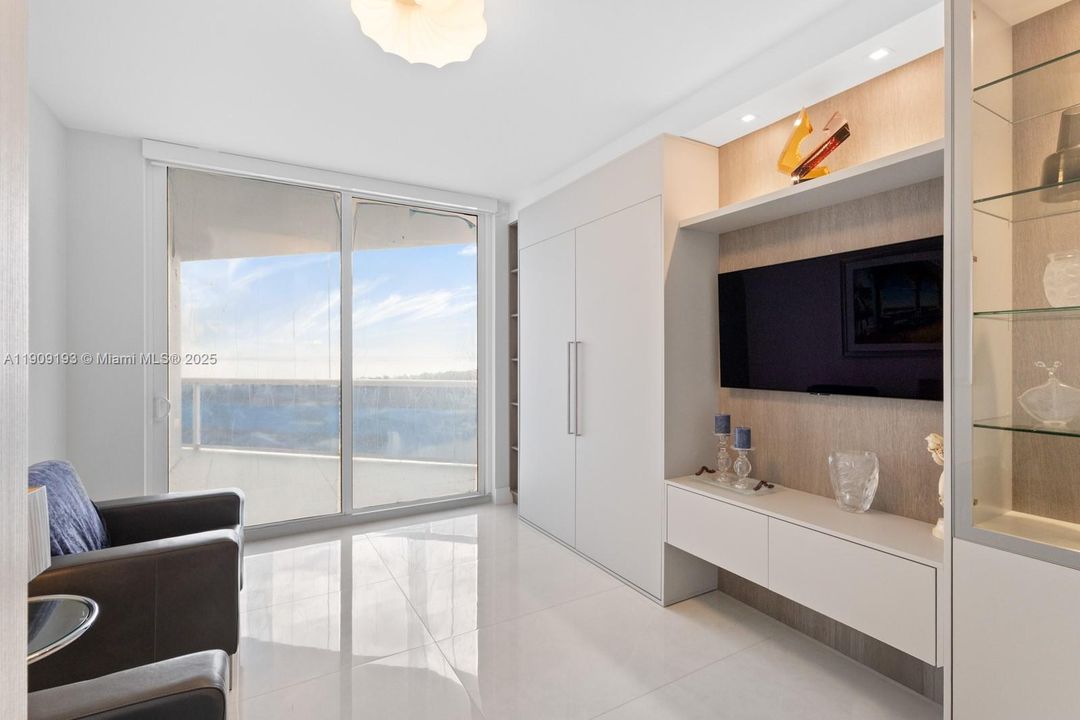 Active With Contract: $1,349,999 (3 beds, 2 baths, 2370 Square Feet)