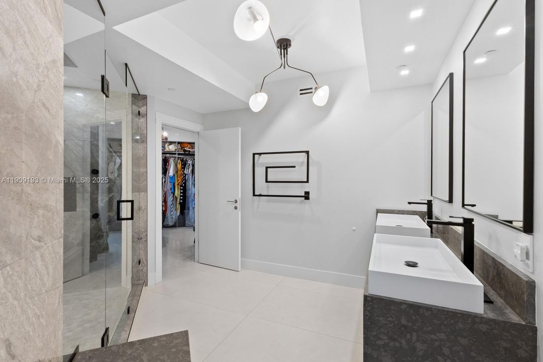 Active With Contract: $1,349,999 (3 beds, 2 baths, 2370 Square Feet)