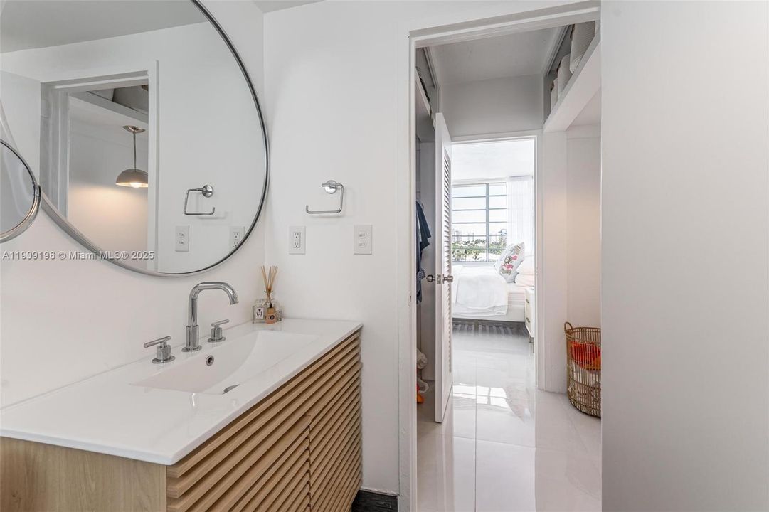 Activo con contrato: $4,000 (2 camas, 3 baños, 1413 Pies cuadrados)