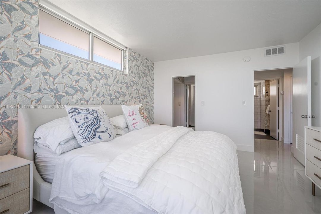 Activo con contrato: $4,000 (2 camas, 3 baños, 1413 Pies cuadrados)