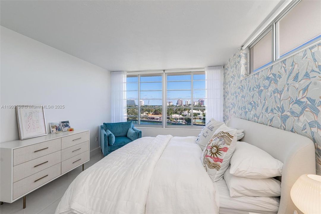 Activo con contrato: $4,000 (2 camas, 3 baños, 1413 Pies cuadrados)