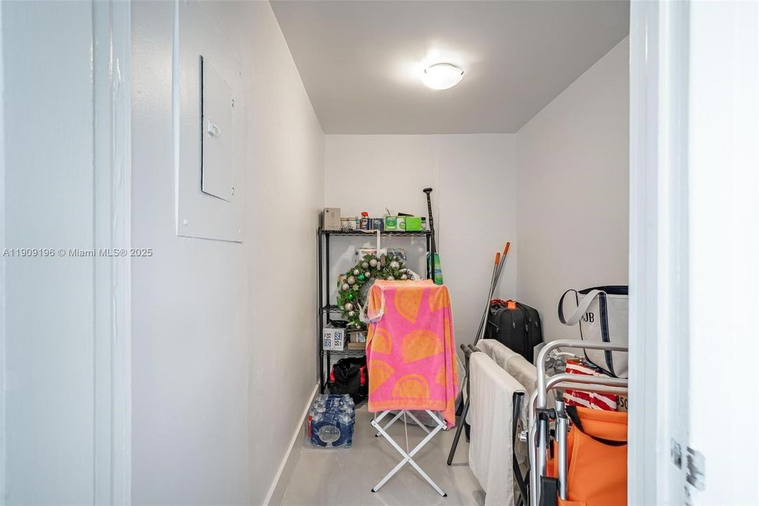 Activo con contrato: $4,000 (2 camas, 3 baños, 1413 Pies cuadrados)