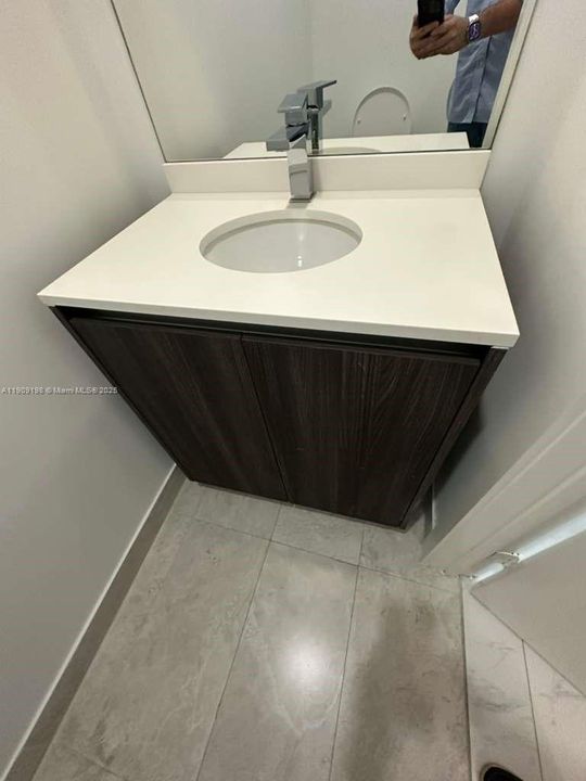 For Rent: $3,600 (1 beds, 1 baths, 745 Square Feet)