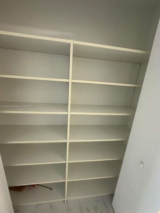 For Rent: $3,600 (1 beds, 1 baths, 745 Square Feet)