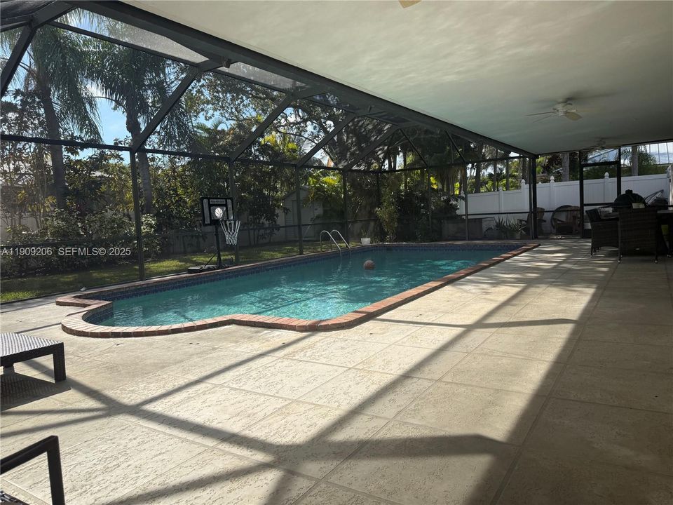 Active With Contract: $975,000 (4 beds, 2 baths, 2130 Square Feet)