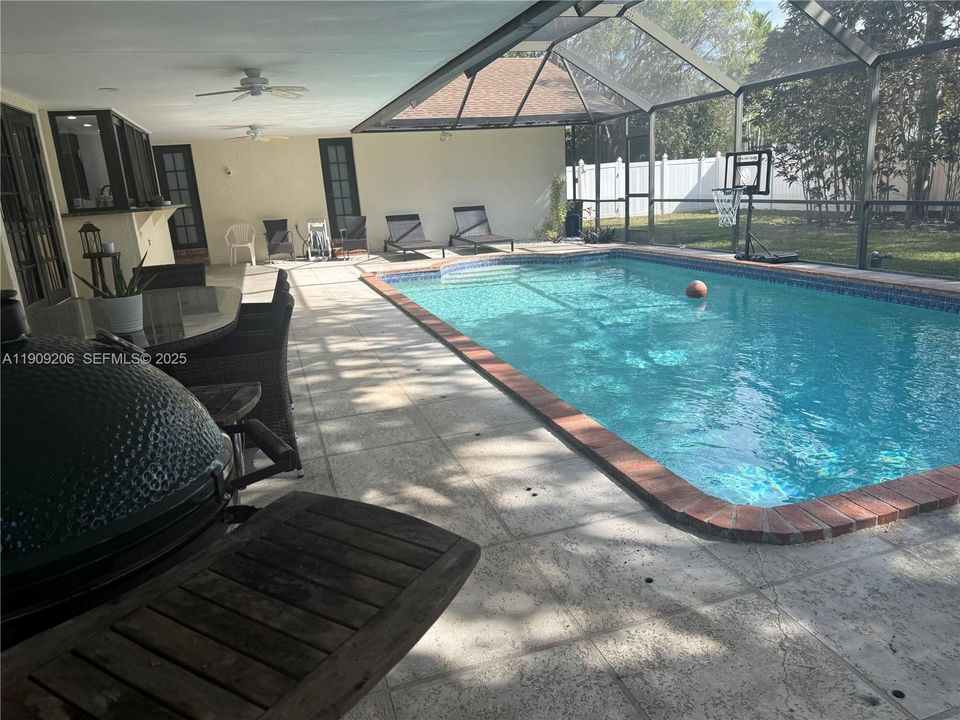 Active With Contract: $975,000 (4 beds, 2 baths, 2130 Square Feet)