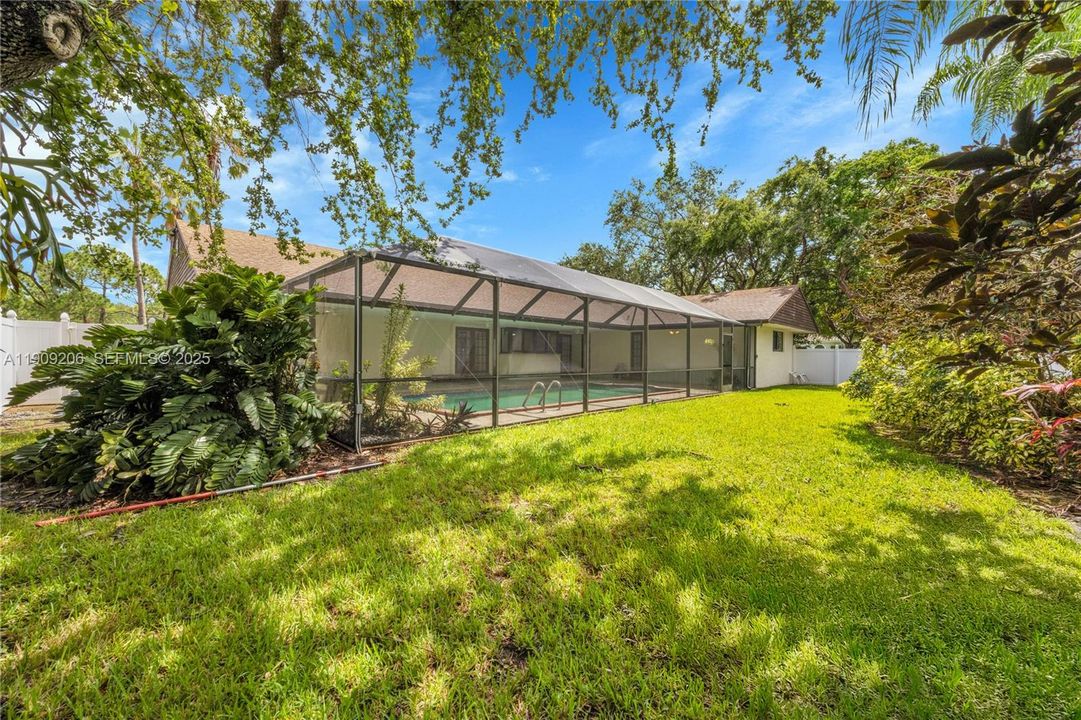 Active With Contract: $975,000 (4 beds, 2 baths, 2130 Square Feet)