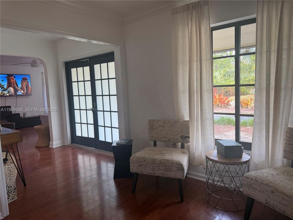 Active With Contract: $975,000 (4 beds, 2 baths, 2130 Square Feet)