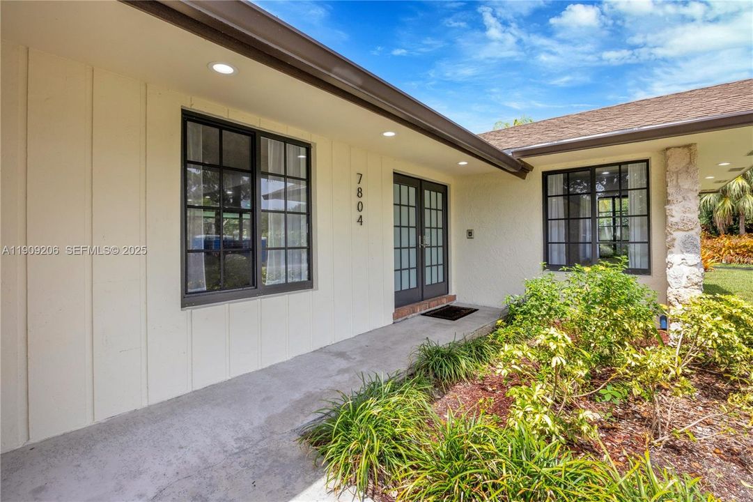 Active With Contract: $975,000 (4 beds, 2 baths, 2130 Square Feet)