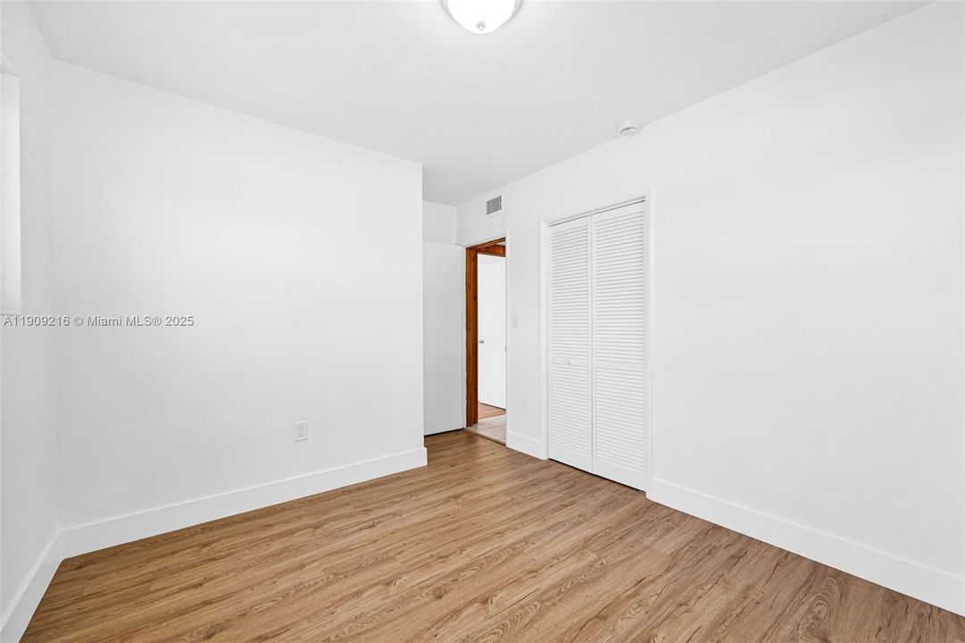 For Sale: $439,000 (4 beds, 1 baths, 1412 Square Feet)