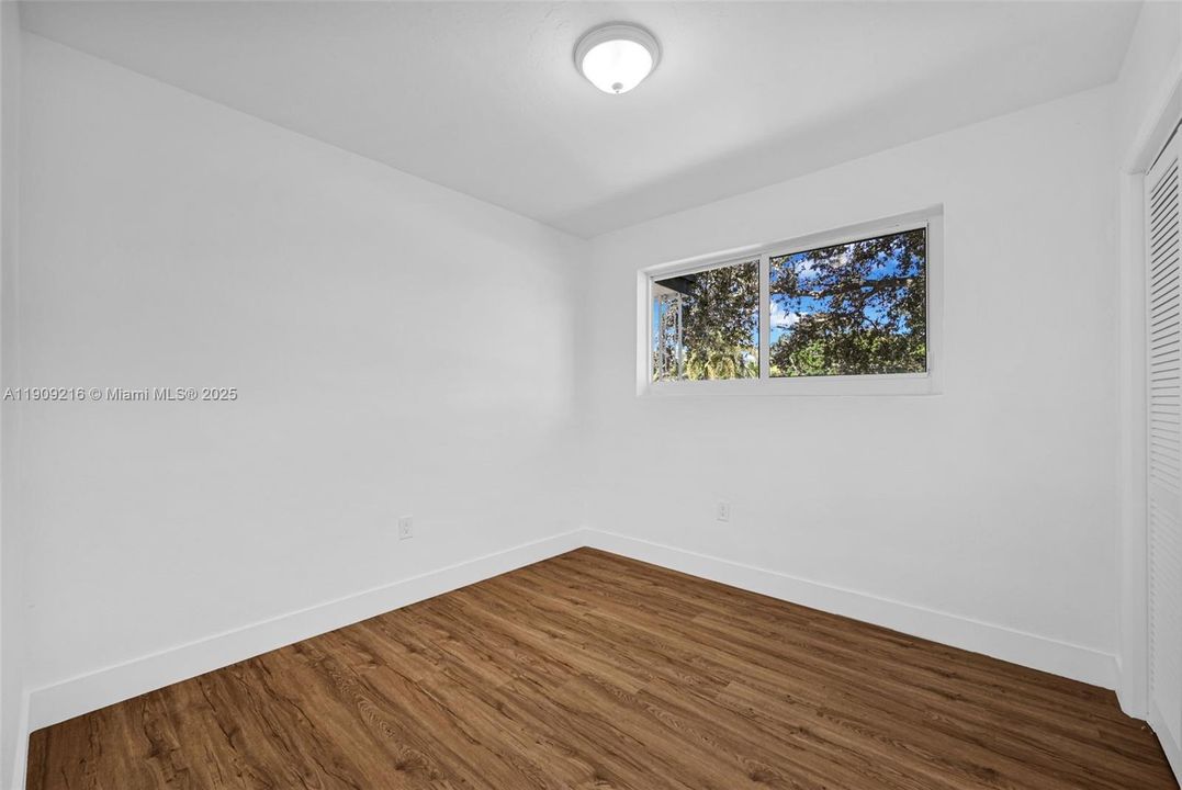 For Sale: $439,000 (4 beds, 1 baths, 1412 Square Feet)