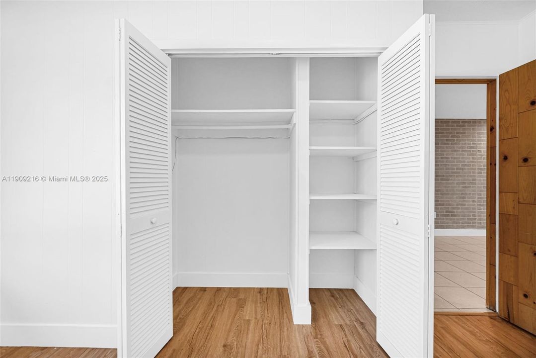 For Sale: $439,000 (4 beds, 1 baths, 1412 Square Feet)