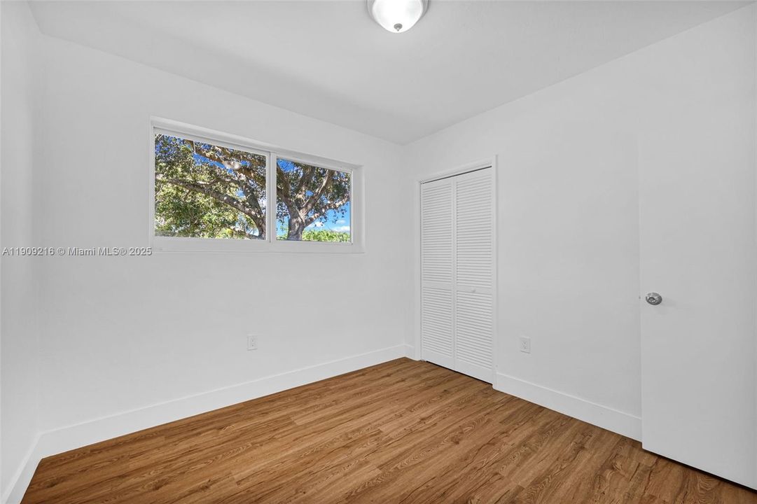 For Sale: $439,000 (4 beds, 1 baths, 1412 Square Feet)