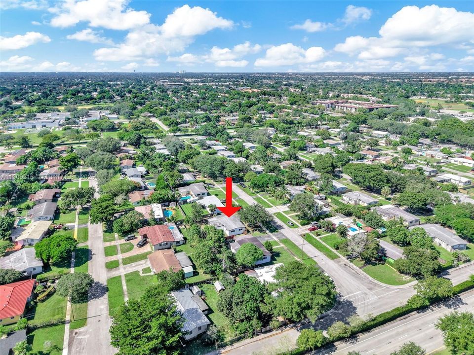 For Sale: $439,000 (4 beds, 1 baths, 1412 Square Feet)