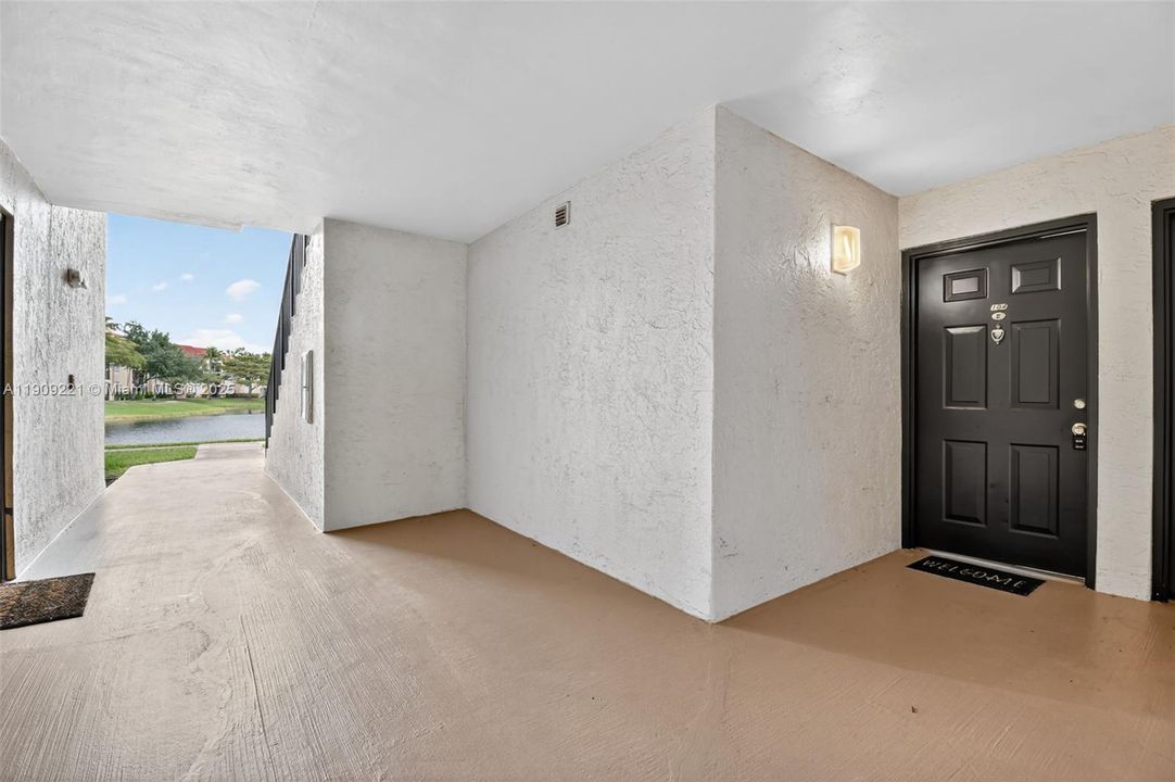 For Sale: $299,000 (3 beds, 2 baths, 1125 Square Feet)