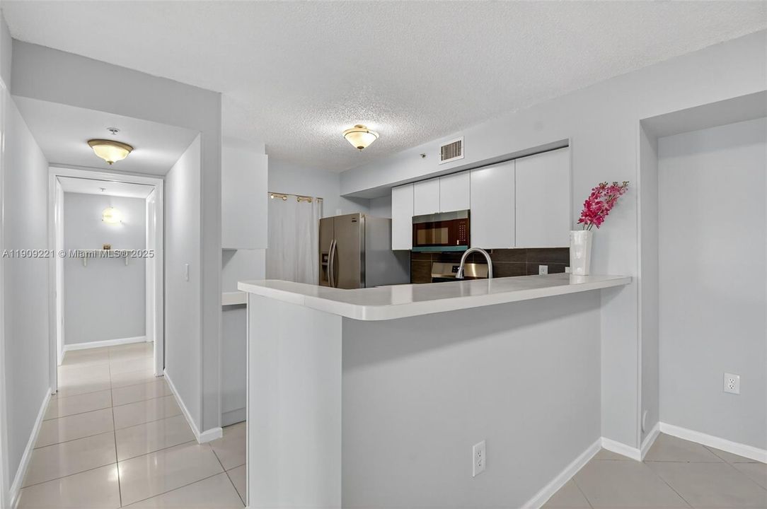 For Sale: $299,000 (3 beds, 2 baths, 1125 Square Feet)