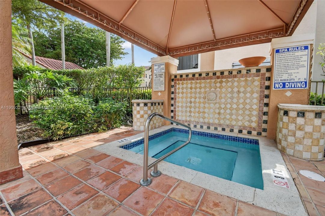 For Sale: $299,000 (3 beds, 2 baths, 1125 Square Feet)