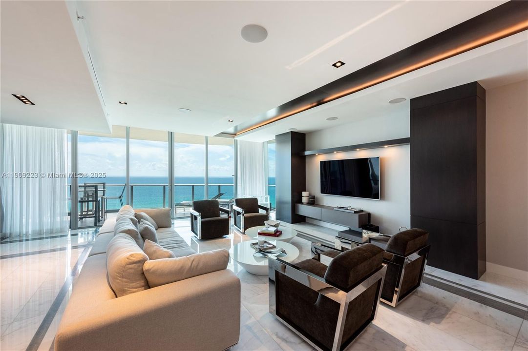 В аренду: $22,000 (3 спален, 4 ванн, 2703 Квадратных фут)