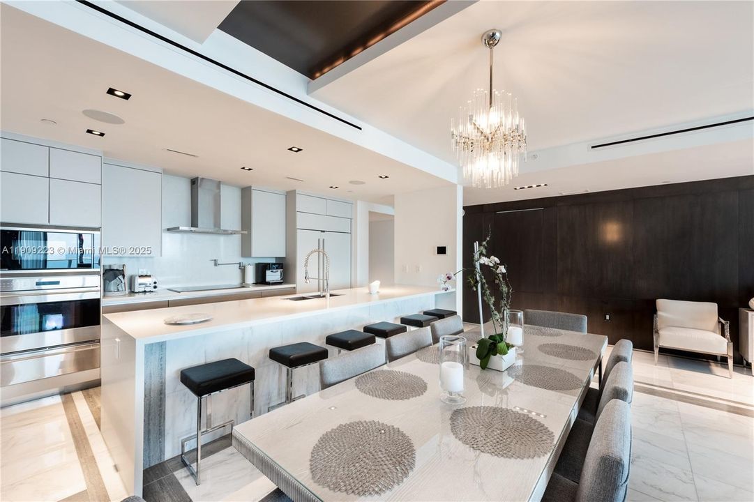 В аренду: $22,000 (3 спален, 4 ванн, 2703 Квадратных фут)