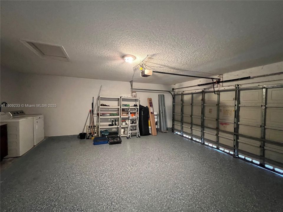 For Rent: $3,600 (3 beds, 2 baths, 1408 Square Feet)