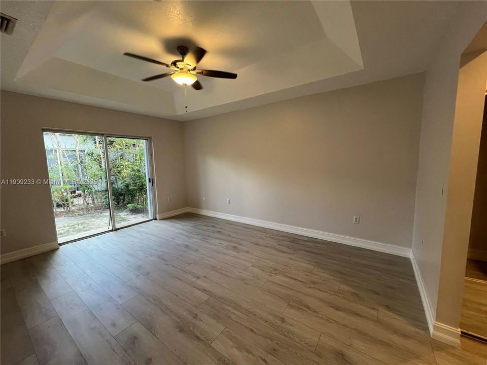 For Rent: $3,600 (3 beds, 2 baths, 1408 Square Feet)
