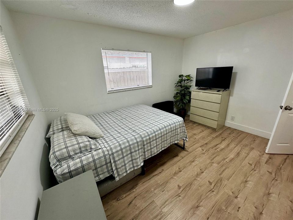 For Rent: $2,300 (2 beds, 2 baths, 2059 Square Feet)