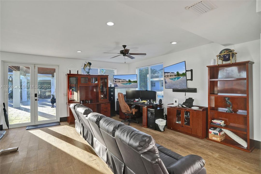 CABANA APARTMENT 1/1 FULL KITCHEN W LIVINGROOM