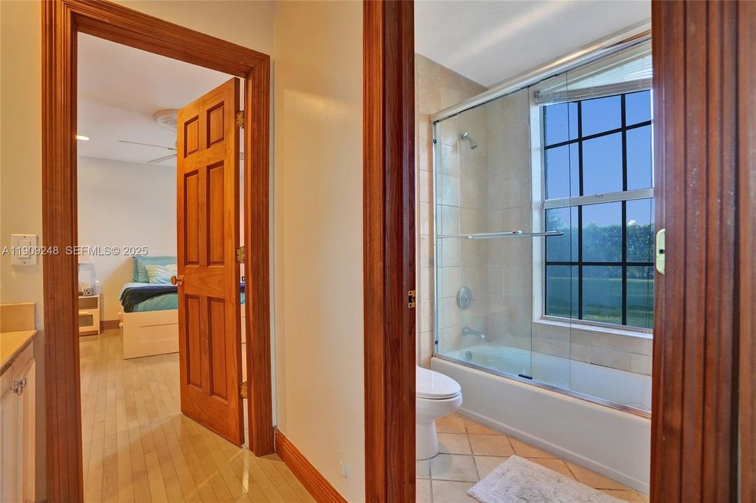 待售: $3,680,000 (7 贝兹, 6 浴室, 5374 平方英尺)