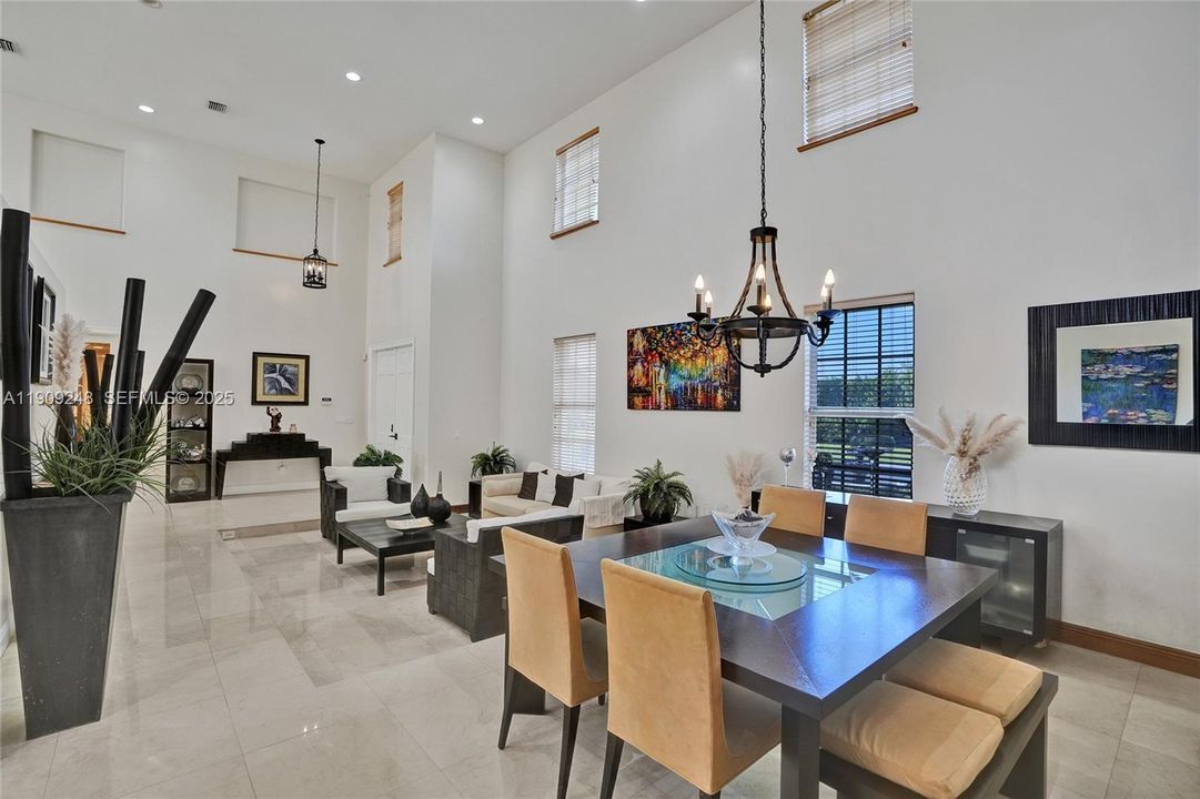 待售: $3,680,000 (7 贝兹, 6 浴室, 5374 平方英尺)