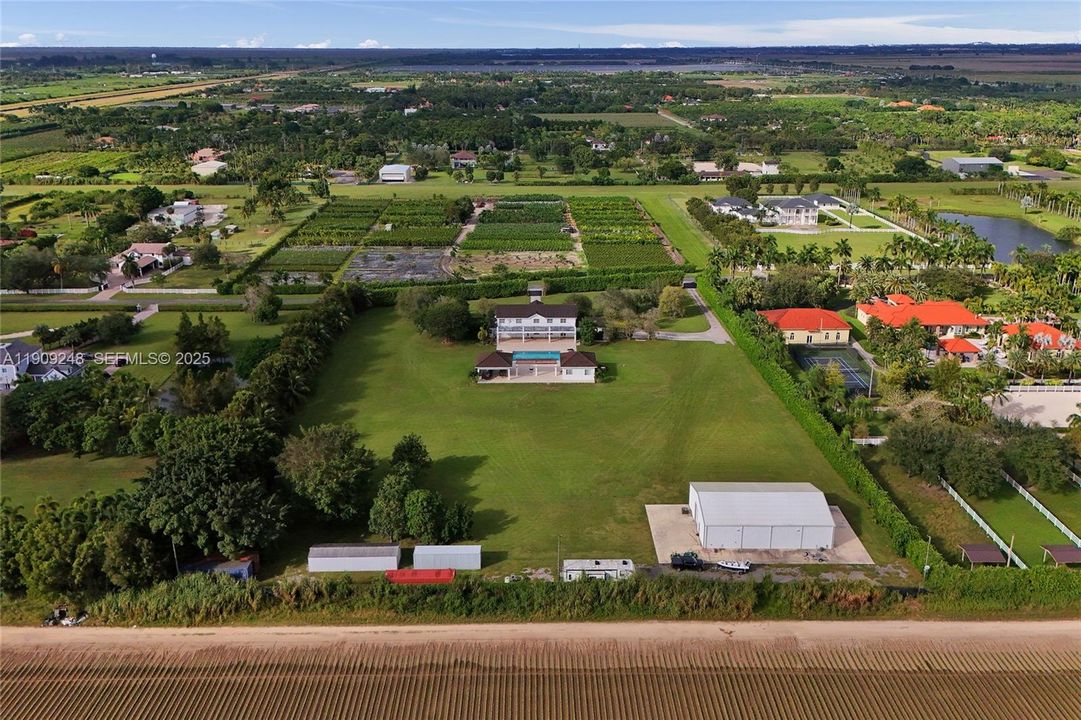 待售: $3,680,000 (7 贝兹, 6 浴室, 5374 平方英尺)