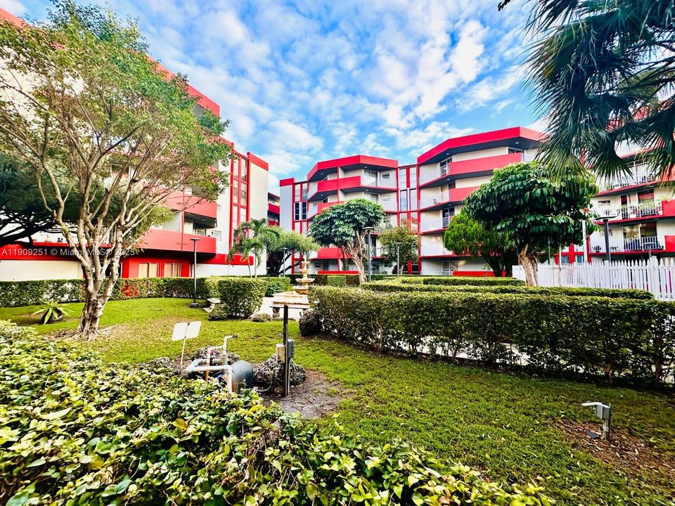 出租: $2,800 (3 贝兹, 2 浴室, 1300 平方英尺)