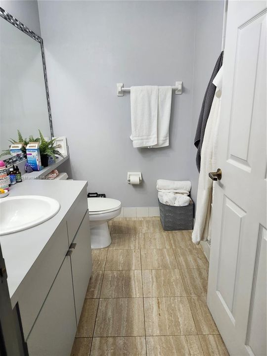 For Rent: $2,950 (3 beds, 2 baths, 1330 Square Feet)