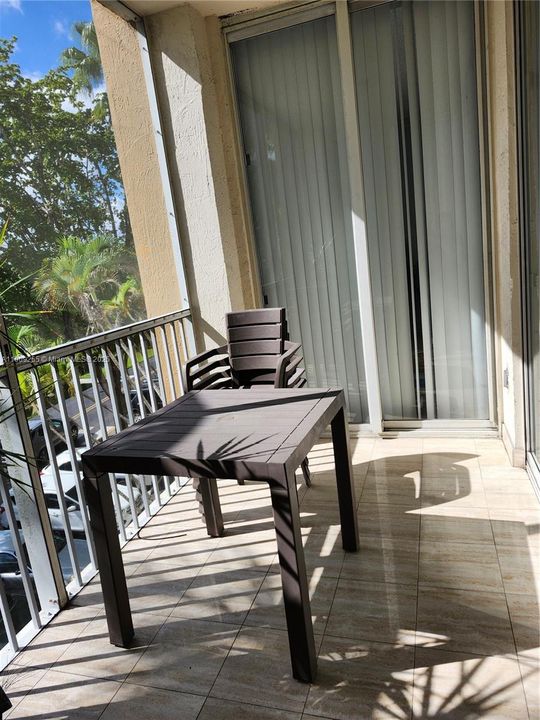 For Rent: $2,950 (3 beds, 2 baths, 1330 Square Feet)