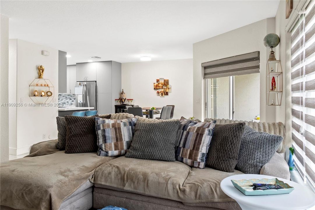 En Venta: $425,000 (3 camas, 2 baños, 1580 Pies cuadrados)