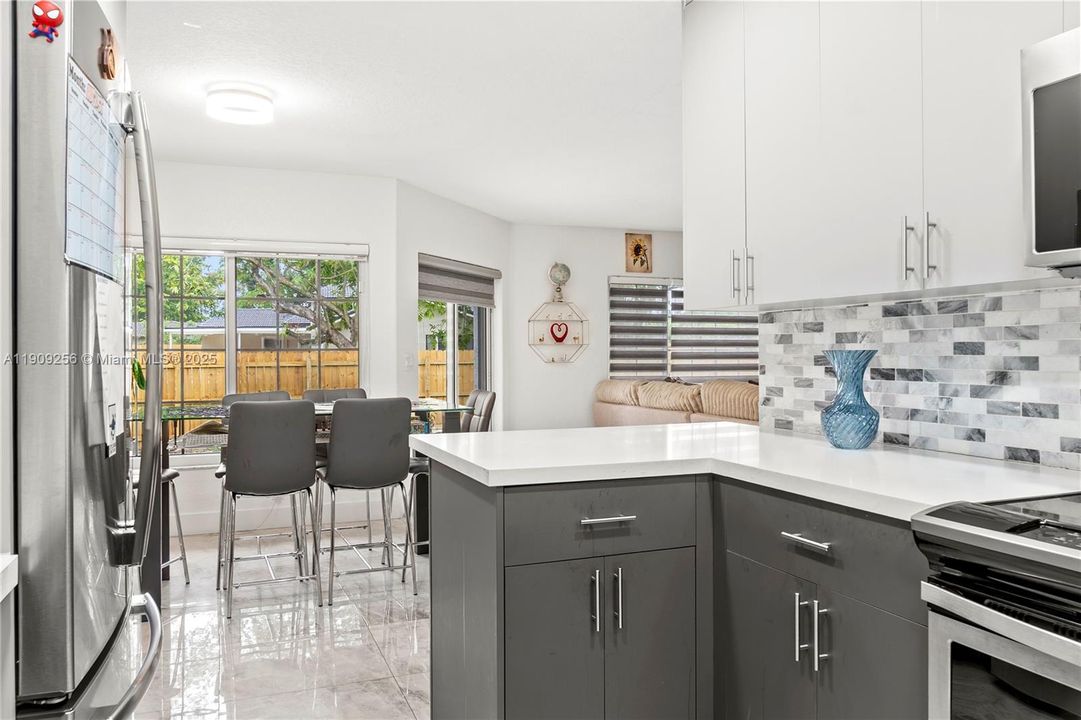 En Venta: $425,000 (3 camas, 2 baños, 1580 Pies cuadrados)