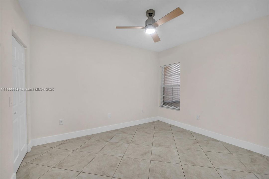 Active With Contract: $2,700 (2 beds, 2 baths, 1080 Square Feet)