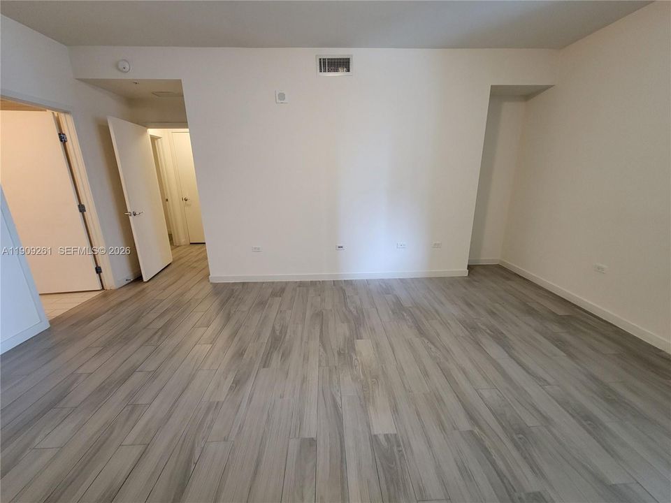 En Venta: $775,000 (2 camas, 2 baños, 1384 Pies cuadrados)