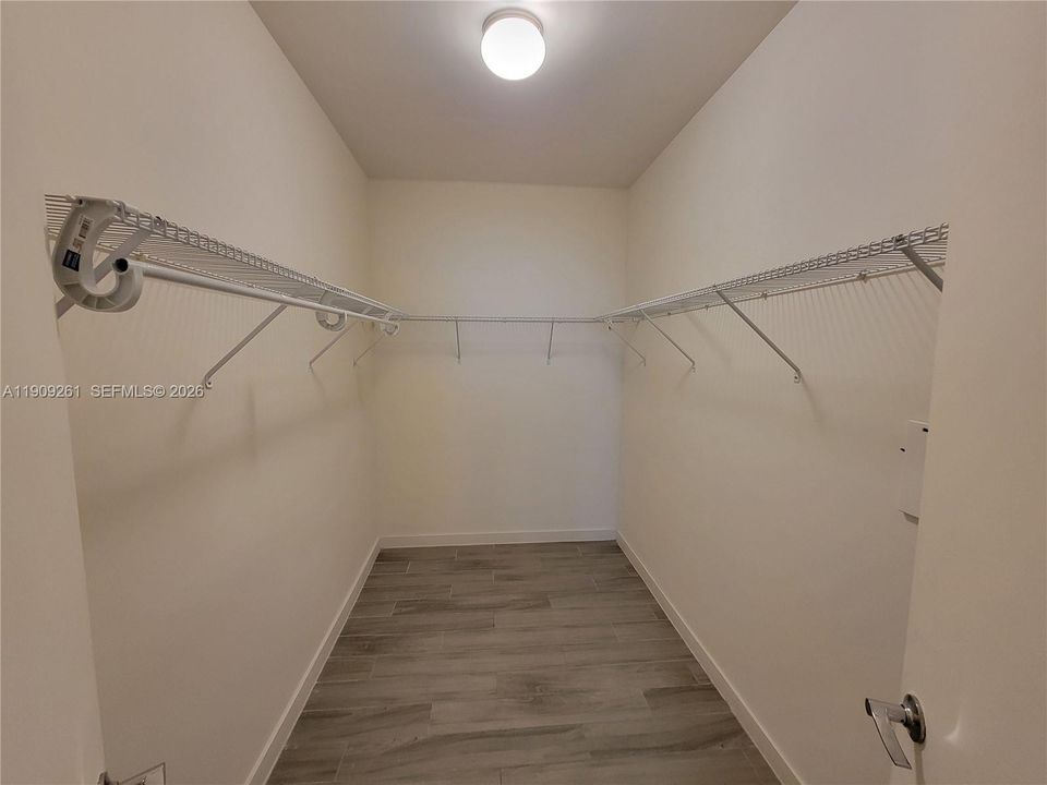 En Venta: $775,000 (2 camas, 2 baños, 1384 Pies cuadrados)