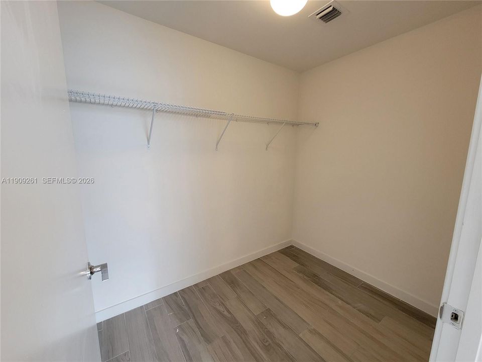 En Venta: $775,000 (2 camas, 2 baños, 1384 Pies cuadrados)