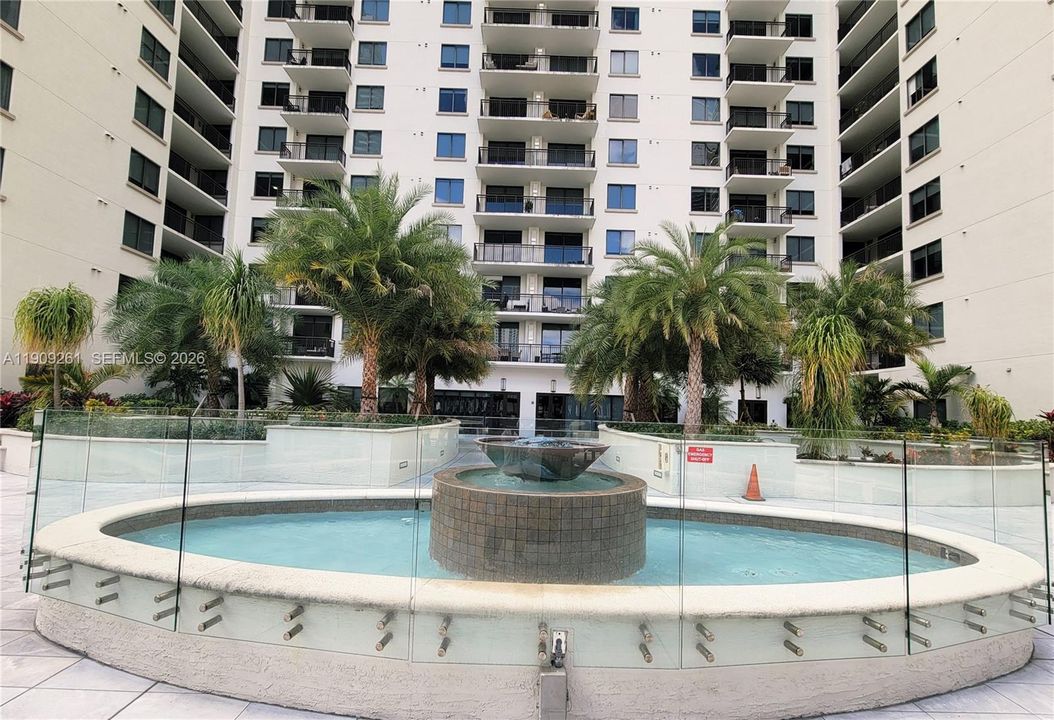 En Venta: $775,000 (2 camas, 2 baños, 1384 Pies cuadrados)