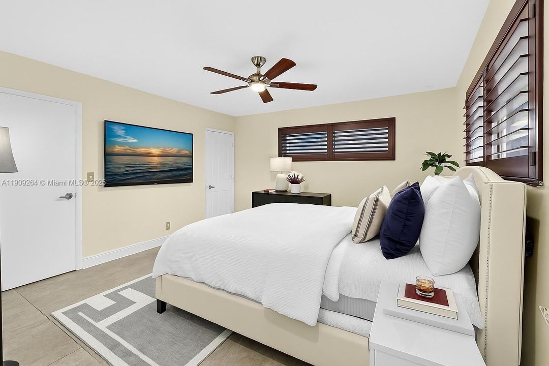 Под контрактом: $3,950 (4 спален, 2 ванн, 1717 Квадратных фут)